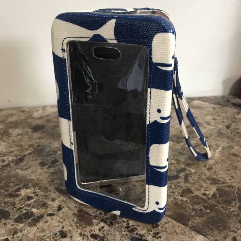 Whale wristlet